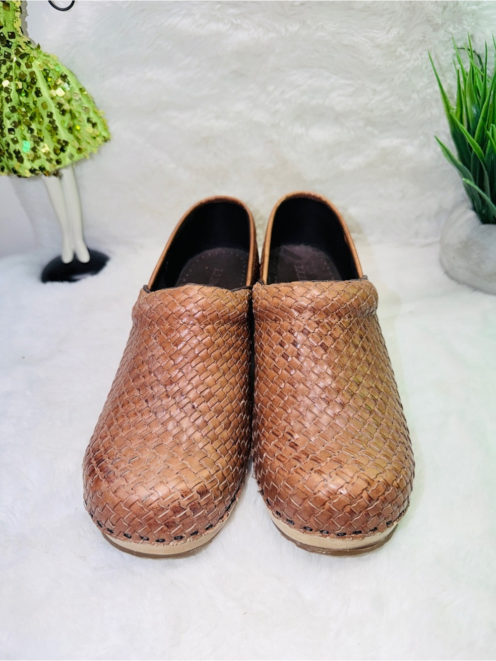 Ladies Leather Wooden Soled Clog w Patterned Rubber Outsoles